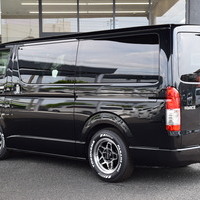 4208 令和5年式 ハイエース スーパーGL  2WD 2,800cc (ディーゼル車) 5人乗車 27kmのサムネイル