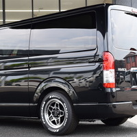 4208 令和5年式 ハイエース スーパーGL  2WD 2,800cc (ディーゼル車) 5人乗車 27kmのサムネイル