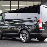 4208 令和5年式 ハイエース スーパーGL  2WD 2,800cc (ディーゼル車) 5人乗車 27kmのサムネイル
