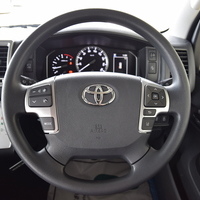 4208 令和5年式 ハイエース スーパーGL  2WD 2,800cc (ディーゼル車) 5人乗車 27kmのサムネイル