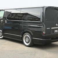 4245　令和4年式 ハイエース バン S-GL DPⅡ 2WD 2,800cc (ディーゼル車) 5人乗車 23,569Kｍのサムネイル