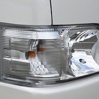 4204　令和5年式 ハイエース バン S-GL 2WD 2,000cc (ガソリン車) 5人乗車 32Kｍのサムネイル
