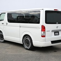 4204　令和5年式 ハイエース バン S-GL 2WD 2,000cc (ガソリン車) 5人乗車 32Kｍのサムネイル