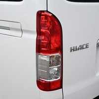 4204　令和5年式 ハイエース バン S-GL 2WD 2,000cc (ガソリン車) 5人乗車 32Kｍのサムネイル