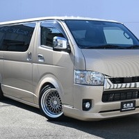 4121 令和4年式 ハイエース S-GL ダークプライムⅡ 2WD 2,000cc (ガソリン車) 5人乗車 7,400kmのサムネイル