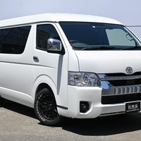 4274 【10人乗り3ナンバー 内装架装車】ベッドキットⅤ ハイエース ワゴンGL 2WD 2,700CC ガソリン車 10人乗り 18,553㎞のサムネイル