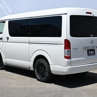 4274 【10人乗り3ナンバー 内装架装車】ベッドキットⅤ ハイエース ワゴンGL 2WD 2,700CC ガソリン車 10人乗り 18,553㎞のサムネイル