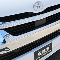 3816 【8人乗り8ナンバー 内装架装車】ベッドキットⅢ ハイエース ワゴンGL 2WD 2,700CC ガソリン車 8人乗り 6,971㎞のサムネイル