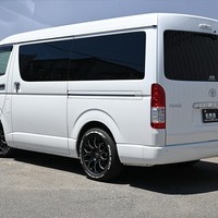 3816 【8人乗り8ナンバー 内装架装車】ベッドキットⅢ ハイエース ワゴンGL 2WD 2,700CC ガソリン車 8人乗り 6,971㎞のサムネイル