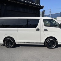 4170　令和3年式　ハイエース　スーパーGL　ダークプライムⅡ　2WD　2000cc　ガソリン車　5人乗り　1.5万kmのサムネイル