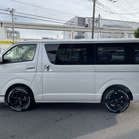 4201　令和5年式　ハイエース　スーパーGL　2WD　2000cc　ガソリン車　5人乗り　50kmのサムネイル