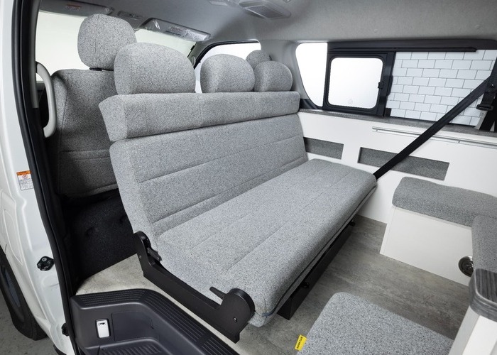 HIACE WAGON GL  COMPLETE 「NOMADIC WAGON」WAGON　8ナンバー　5人乗りのサムネイル