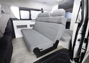 HIACE WAGON GL  COMPLETE 「NOMADIC WAGON」WAGON　8ナンバー　5人乗りのサムネイル