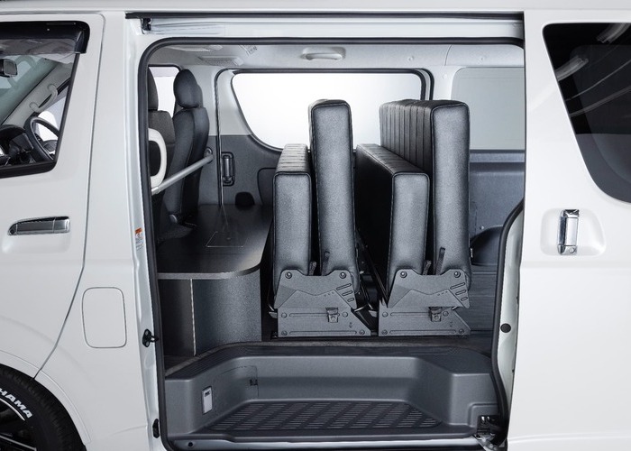 HIACE S-GL COMPLETE「UNITY VAN」VAN　8ナンバー　8人乗りのサムネイル