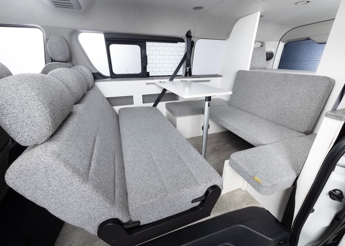 HIACE WAGON GL  COMPLETE 「NOMADIC WAGON」WAGON　8ナンバー　5人乗りのサムネイル