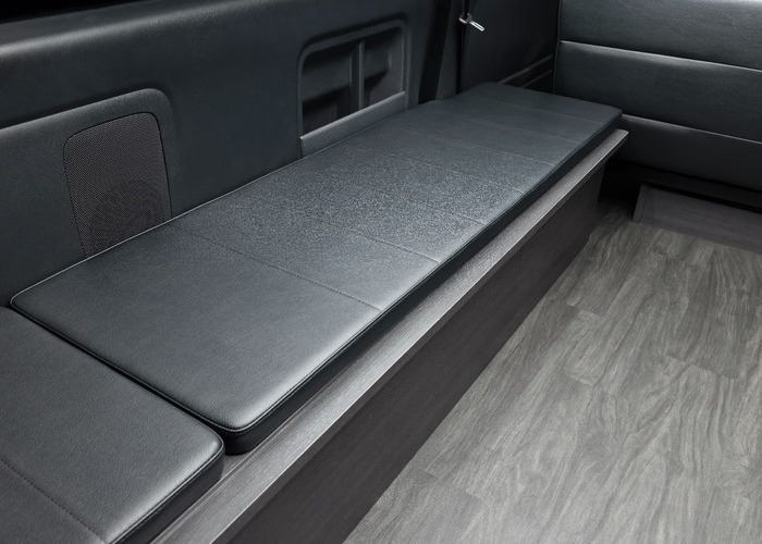 HIACE WAGON GL  COMPLETE 「Bed Kit Ⅲ」WAGON　8ナンバー　8人乗りのサムネイル