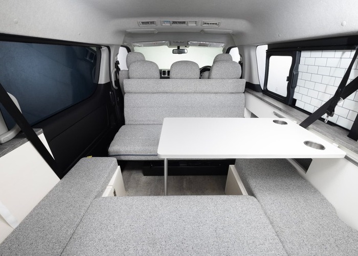 HIACE WAGON GL  COMPLETE 「NOMADIC WAGON」WAGON　8ナンバー　5人乗りのサムネイル
