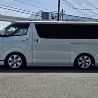 4259　令和5年式　ハイエース　スーパーGL　ダークプライムⅡ　2WD　2000cc　ガソリン車　5人乗り　900kmのサムネイル