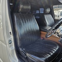 4259　令和5年式　ハイエース　スーパーGL　ダークプライムⅡ　2WD　2000cc　ガソリン車　5人乗り　900kmのサムネイル