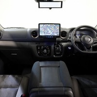4220 キャラバン GRANDプレミアム GX 2WD 2,000cc (ガソリン車) 5人乗車のサムネイル