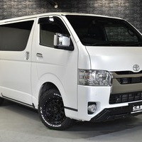 4526 令和4年式 ハイエース スーパーGLダークプライムⅡ 4WD 2800cc ディーゼル車 5人乗り 2.3万kmのサムネイル