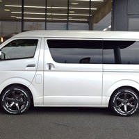 3517  ハイエース ワゴンGL ベッドキットⅢ架装  2WD　2700cc　ガソリン車 7人乗り ８ナンバーのサムネイル