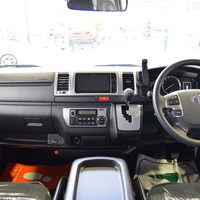 4205 令和5年式 ハイエース スーパーGL 2WD 2,000cc (ガソリン車) 5人乗車 48kmのサムネイル
