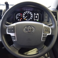 4205 令和5年式 ハイエース スーパーGL 2WD 2,000cc (ガソリン車) 5人乗車 48kmのサムネイル