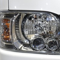 3890 ビーチクルーザー 8ナンバー登録 ハイエース スーパーGL ダークプライムⅡ2WD 2,000CC ガソリン車 5人乗りのサムネイル