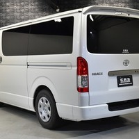 3890 ビーチクルーザー 8ナンバー登録 ハイエース スーパーGL ダークプライムⅡ2WD 2,000CC ガソリン車 5人乗りのサムネイル