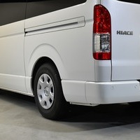 3890 ビーチクルーザー 8ナンバー登録 ハイエース スーパーGL ダークプライムⅡ2WD 2,000CC ガソリン車 5人乗りのサムネイル