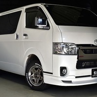 4551. 令和4年式 ハイエース スーパーＧＬ ダークプライムⅡ 4ＷＤ 2,800㏄ディーゼル車 走行4.8万㎞ 検査R7/2のサムネイル