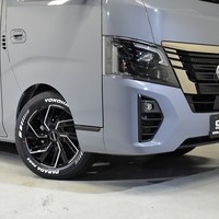 4220 キャラバン GRANDプレミアム GX 2WD 2,000cc (ガソリン車) 5人乗車のサムネイル