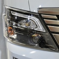 4220 キャラバン GRANDプレミアム GX 2WD 2,000cc (ガソリン車) 5人乗車のサムネイル