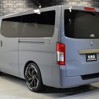 4220 キャラバン GRANDプレミアム GX 2WD 2,000cc (ガソリン車) 5人乗車のサムネイル