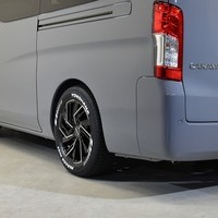 4220 キャラバン GRANDプレミアム GX 2WD 2,000cc (ガソリン車) 5人乗車のサムネイル