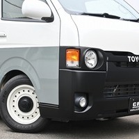 3395 平成27年式 ハイエース スーパーGL 2WD 2,000cc (ガソリン車) 5人乗車 8.6万kmのサムネイル
