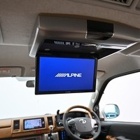 3395 平成27年式 ハイエース スーパーGL 2WD 2,000cc (ガソリン車) 5人乗車 8.6万kmのサムネイル