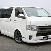 4135 平成28年式 ハイエース スーパーGL DP 2WD 2,000cc (ガソリン車) 5人乗車 9.6万kmのサムネイル