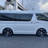 4432　平成30年式　ハイエース　ワイド　スーパーGL　ダークプライム　2WD　2800cc　ディーゼル車　5人乗り　1.7万kmのサムネイル