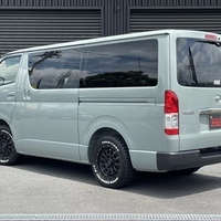 4400　令和6年式　ハイエース　スーパーGL　2WD　2800cc　ディーゼル車　5人乗り　15kmのサムネイル