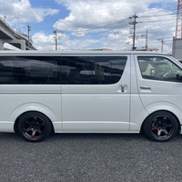 4430　令和4年式　ハイエース　スーパーGL　ダークプライムⅡ　2WD　2800cc　ディーゼル車　5人乗り　6.9万kmのサムネイル