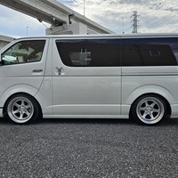 4541　令和4年式　ハイエース　スーパーGL　ダークプライムⅡ　2WD　2000cc　ガソリン車　5人乗り　0.8万kmのサムネイル