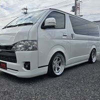 4541　令和4年式　ハイエース　スーパーGL　ダークプライムⅡ　2WD　2000cc　ガソリン車　5人乗り　0.8万kmのサムネイル