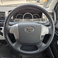 4437　平成31年式　ハイエース　DX　2WD　2000cc　ガソリン車　6人乗り　5.4万kmのサムネイル