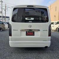 4637　平成30年式　ハイエース　スーパーGL　ダークプライム　2WD　2000cc　ガソリン車　5人乗り　2.7万kmのサムネイル