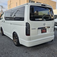 4637　平成30年式　ハイエース　スーパーGL　ダークプライム　2WD　2000cc　ガソリン車　5人乗り　2.7万kmのサムネイル