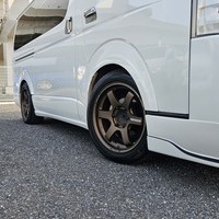 4637　平成30年式　ハイエース　スーパーGL　ダークプライム　2WD　2000cc　ガソリン車　5人乗り　2.7万kmのサムネイル