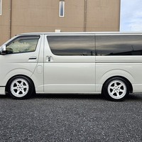 4592　平成30年式　ハイエース　スーパーGL　ダークプライム　2WD　2000cc　ガソリン車　5人乗り　12.3万kmのサムネイル