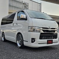4073　令和6年式　ハイエース　スーパーGL　ダークプライムⅡ　2WD　2000cc　ガソリン車　5人乗り　10kmのサムネイル